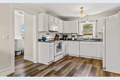 320 E Marion Street, Portage, WI 53901 - Photo 2