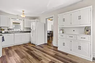 320 Marion St, Portage, WI 53901 - Photo 2