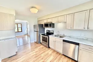 20 S Ringold St, Janesville, WI 53545 - Photo 10