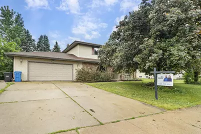 800 Clover Lane, Oregon, WI 53575 - Photo 2