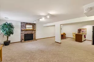 7301 Sawmill Rd, Madison, WI 53717 - Photo 26