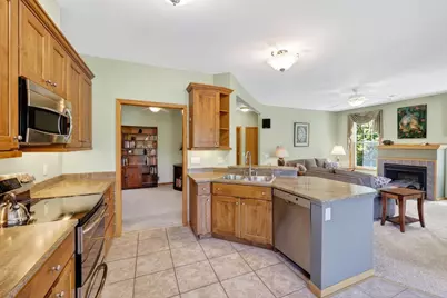 113 Shato Lane, Monona, WI 53716 - Photo 14