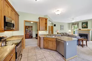 113 Shato Ln, Monona, WI 53716 - Photo 14
