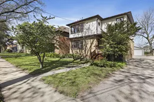 2138 E Johnson St, Madison, WI 53704 - Photo 2