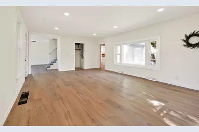 129 W Oak Grove Street, Juneau, WI 53039 - Photo 16