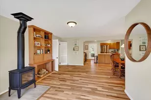 492 Hilton Dr, Madison, WI 53711 - Photo 6