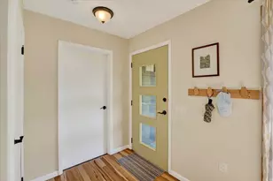 492 Hilton Dr, Madison, WI 53711 - Photo 4