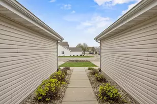 1086 Stonewood Crossing, Sun Prairie, WI 53590 - Photo 44