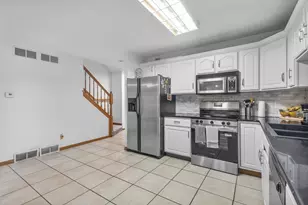 1086 Stonewood Crossing, Sun Prairie, WI 53590 - Photo 6