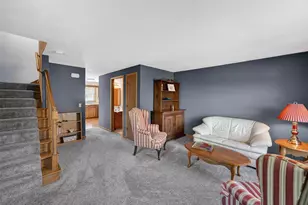 207 Brookwood Dr, Mount Horeb, WI 53572 - Photo 4