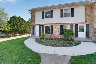 207 Brookwood Dr, Mount Horeb, WI 53572 - Photo 1