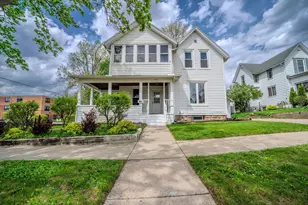 403 1st St, Baraboo, WI 53913 - Photo 2