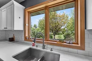 2877 Larkspur Ln, Fitchburg, WI 53711 - Photo 16