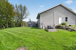 2877 Larkspur Ln, Fitchburg, WI 53711 - Photo 34