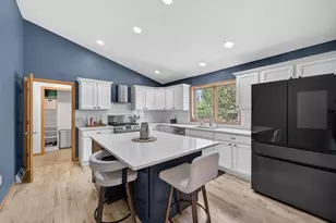2877 Larkspur Ln, Fitchburg, WI 53711 - Photo 12