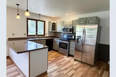 1214 Hillcrest Road, Black Earth, WI 53515 - Photo 10