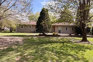 1214 Hillcrest Rd, Black Earth, WI 53515 - Photo 2
