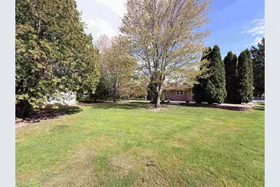 1214 Hillcrest Road, Black Earth, WI 53515 - Photo 6