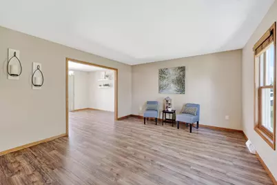 668 Ruxton Ridge Drive, Sun Prairie, WI 53590 - Photo 6