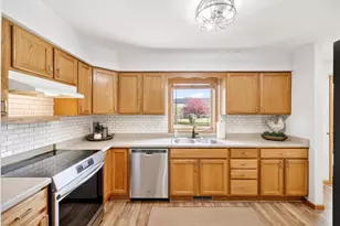 668 Ruxton Ridge Dr, Sun Prairie, WI 53590 - Photo 8