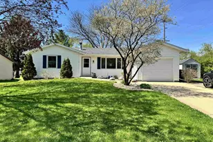 416 Lexington Pkwy, DeForest, WI 53532 - Photo 1
