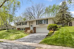 506 Valley Rd, Madison, WI 53714 - Photo 4