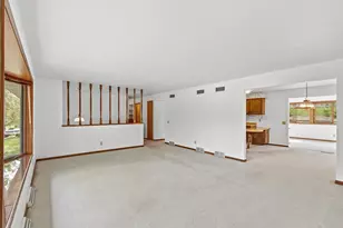 506 Valley Rd, Madison, WI 53714 - Photo 12