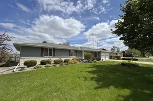 1404 29th Ave, Monroe, WI 53566 - Photo 2