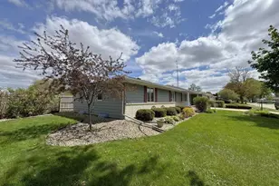 1404 29th Ave, Monroe, WI 53566 - Photo 4