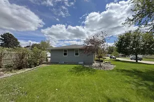 1404 29th Ave, Monroe, WI 53566 - Photo 4