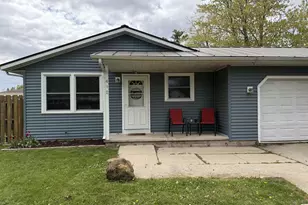 412 Scott St, Mazomanie, WI 53560 - Photo 2