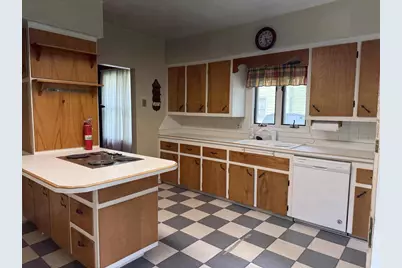 924 Euclid Avenue, Beloit, WI 53511 - Photo 8