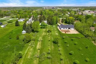 2901 W Forest Ave, Franklin, WI 53132 - Photo 28