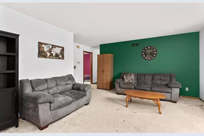 704 Meadow Court, DeForest, WI 53532 - Photo 4