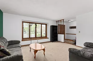 704 Meadow Ct, DeForest, WI 53532 - Photo 8