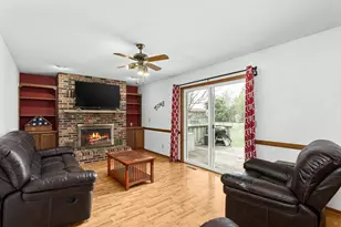 704 Meadow Ct, DeForest, WI 53532 - Photo 12