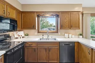 7109 Friendship Ln, Middleton, WI 53562 - Photo 22