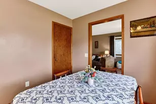 713 Park Ave, DeForest, WI 53532 - Photo 16