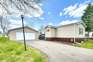 78 Edgewater Ct, Rhinelander, WI 54501 - Photo 2