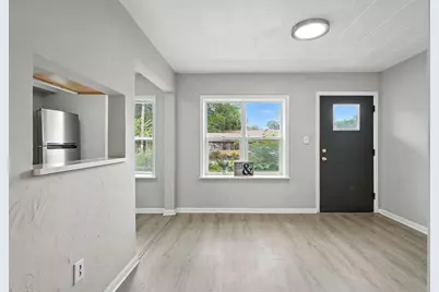 2 Sherman Terrace #1, Madison, WI 53704 - Photo 2