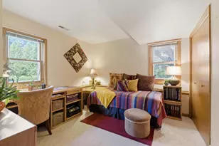 7925 W Oakbrook Cir, Madison, WI 53717 - Photo 14