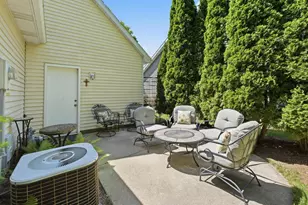 7925 W Oakbrook Cir, Madison, WI 53717 - Photo 26