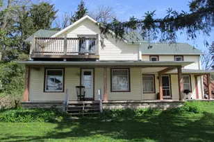 E5012 Hillcrest Dr, Loganville, WI 53943 - Photo 2
