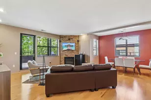 808 Williamson St, Madison, WI 53703 - Photo 4
