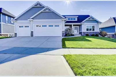 802 Ronald Overlook, Waunakee, WI 53597 - Photo 2