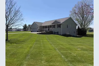 4627 Katherine Drive, Janesville, WI 53548 - Photo 2