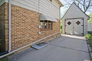 2303 Chamberlain Ave, Madison, WI 53726 - Photo 56