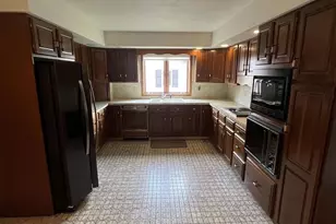 713 Spring St, Waupun, WI 53963 - Photo 4