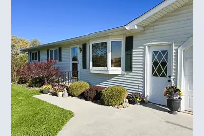 54098 Rounds Road, Utica, WI 54631 - Photo 16