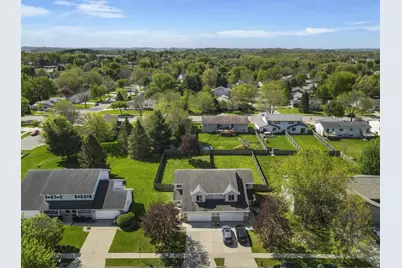 308 W Clover Lane, Cottage Grove, WI 53527 - Photo 8